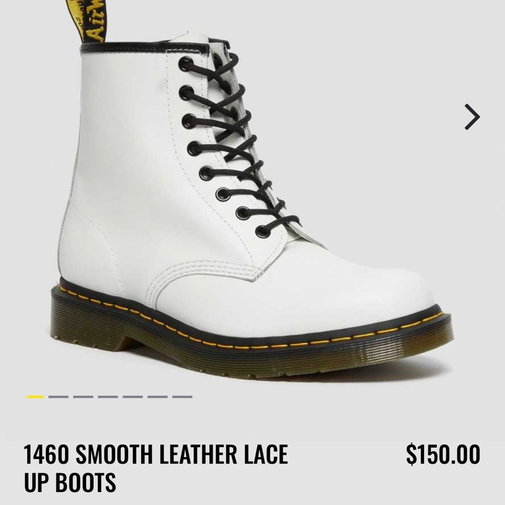 1460 Smooth Leather Lace Up Boots FITS LIKE 7